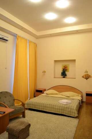 Апартаменты Grata Apartments - Kiev Киев Апартаменты: Михайловский переулок, 9а-6
