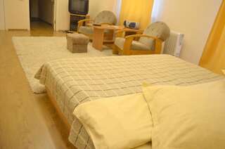 Апартаменты Grata Apartments - Kiev Киев Апартаменты: Михайловский переулок, 9а-12